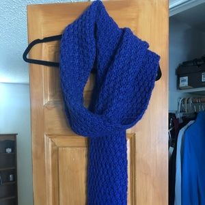Old Navy oversized blue knit scarf